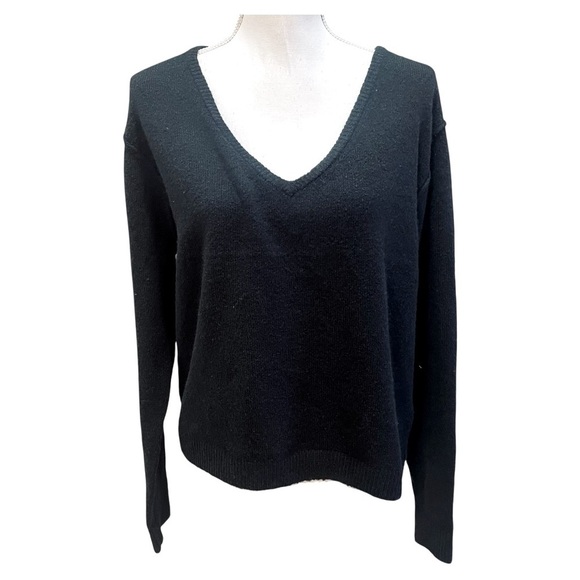 American Eagle Oversized Black V-Neck Sweater XS X-Small - Picture 1 of 6